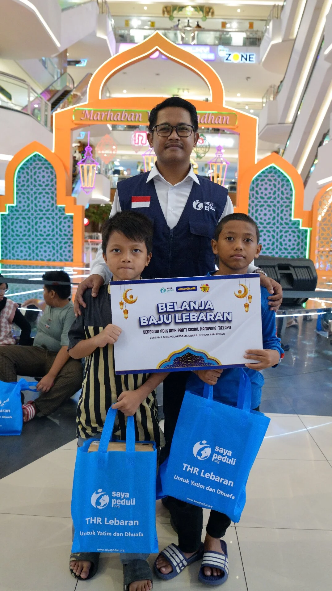 Foto 36 dari album Belanja Lebaran Bareng Yatim Piatu 2025